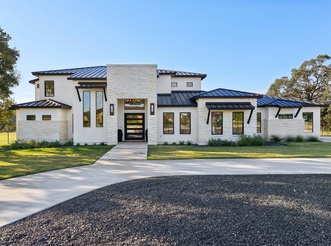 Newly Constructed Stunning Retreat On Over 2.5 Acres In Vintage Oaks